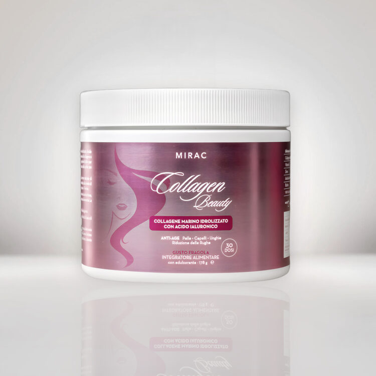 integratore alimentare Collagen Beauty di Mirac a base di collagene marino idrolizzato, acido ialuronico, vitamina C, zinco e biotina. I benefici: riduce le rughe, rende la pelle elastica e idratata, rinforza le unghie e i capelli, rigenera le articolazioni. Gusto fragola. Azione anti-età contro l'invecchiamento della pelle. Contiene collagene di tipo I.